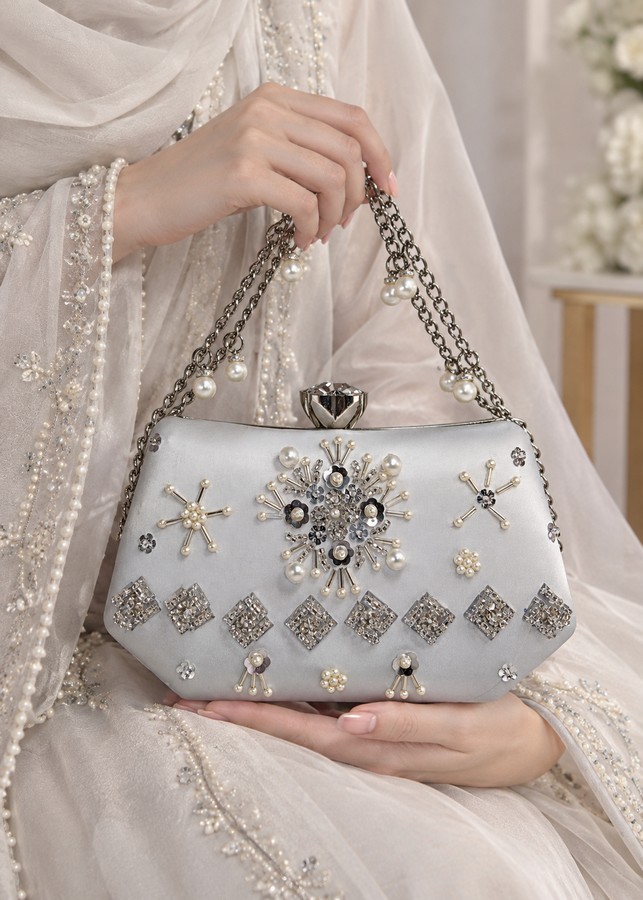White Crystal Clutch – 02PW