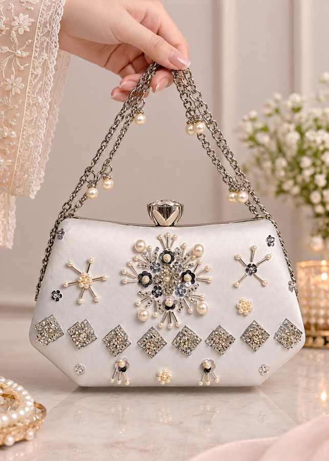 White Crystal Clutch – 02PW - Image 3