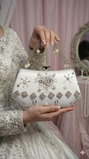 White Crystal Clutch – 02PW